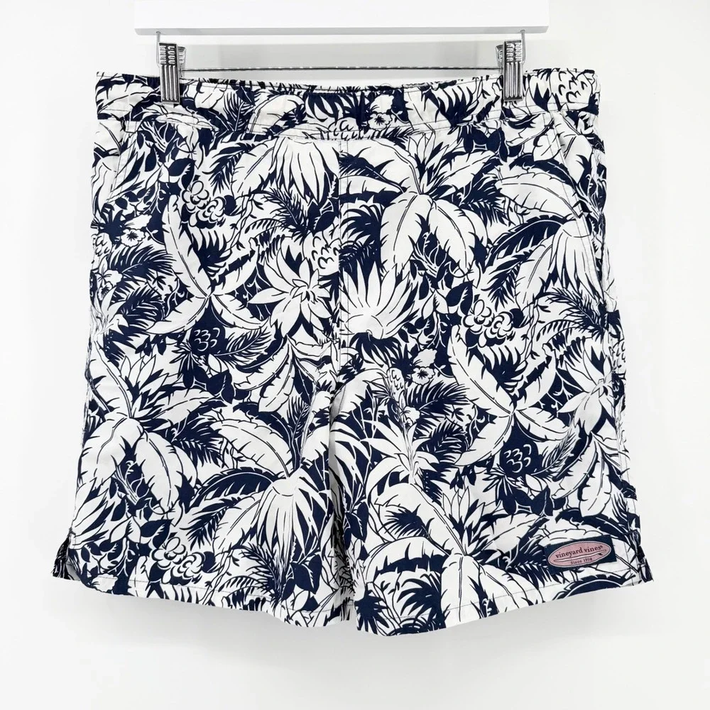 Vineyard Vines Boys XL 18 Chappy Swim Trunks Navy White Pineapple Palms 3M000021